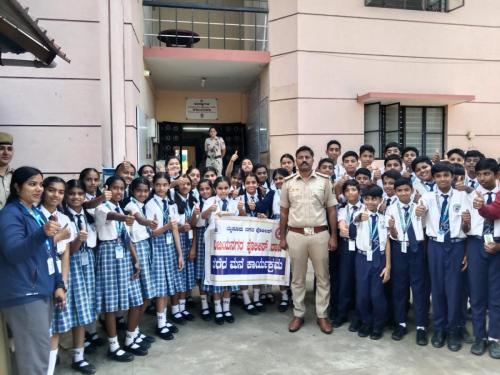 VISIT TO VIJAYANAGAR POLICE STATION - CLASS 5 TO 8